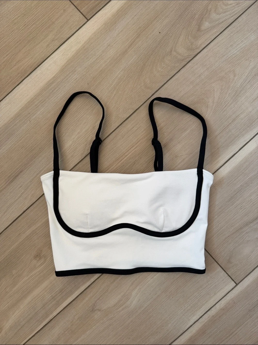 ALO White & Black Airbrush Streamlined Bra Tank
